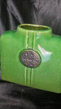 将图片加载到图库查看器，Vintage Chinese Green Crackle Glaze Square Vase Tea Caddy Oriental Medallion
