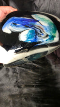 Cargar imagen en el visor de la galería, Vintage Hand-Blown Studio Art Glass Abstract Swirl Vase
