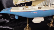 Load image into Gallery viewer, Dennis Conner Stars &amp; Stripes '87 US-55 America's Cup Sailboat Model
