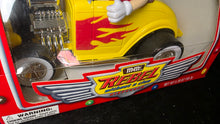 Charger l'image dans la galerie, M&amp;M's Rebel Without A Clue Hot Rod Candy Dispenser 2003
