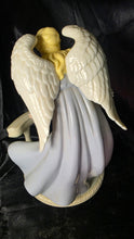 गैलरी व्यूवर में इमेज लोड करें, Member's Mark Porcelain Angel Figurine with Floral Balcony
