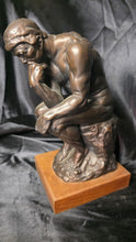 将图片加载到图库查看器，Rodin's The Thinker Sculpture Bronze Finish Figure on Wooden Display Base
