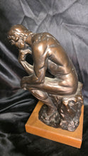将图片加载到图库查看器，Rodin's The Thinker Sculpture Bronze Finish Figure on Wooden Display Base
