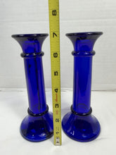 Cargar imagen en el visor de la galería, Vintage Imperial Glass Cobalt Blue Taper Candlestick Holders Mid Century Pair
