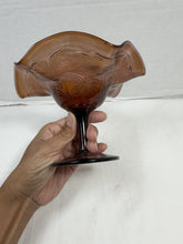 Charger l'image dans la galerie, Antique Fenton Blackberry Bramble Amethyst Carnival Glass Ruffled Compote
