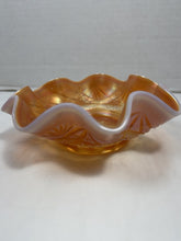 गैलरी व्यूवर में इमेज लोड करें, Antique Dugan Ski Star Peach Opalescent Carnival Glass Ruffled Bowl 1910
