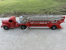Cargar imagen en el visor de la galería, Vintage Smith Miller 1950s Mack SMFD No 3 Aerial Ladder Fire Truck Pressed Steel
