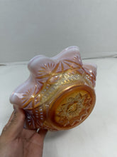 गैलरी व्यूवर में इमेज लोड करें, Antique Dugan Ski Star Peach Opalescent Carnival Glass Ruffled Bowl 1910
