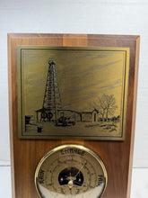 将图片加载到图库查看器，Vintage Oil Derrick Wood Plaque Barometer Thermometer Weather Station USA
