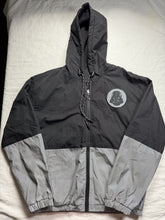 Load image into Gallery viewer, BoxLunch Exclusive Star Wars Darth Vader Windbreaker Jacket Men's Size Medium
