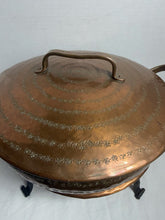 将图片加载到图库查看器，Antique Persian Ghalamzani Hand-Hammered Copper Chafing Dish Food Warmer Set

