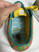 गैलरी व्यूवर में इमेज लोड करें, The Simpsons x Vans Old Skool Moe's Tavern Green Suede Sneakers Size 10
