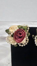将图片加载到图库查看器，Handmade Ribbon Rose Earrings Faux Pearl Accents Floral Statement
