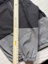 Load image into Gallery viewer, BoxLunch Exclusive Star Wars Darth Vader Windbreaker Jacket Men's Size Medium
