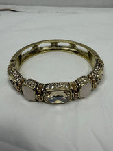 Charger l'image dans la galerie, Heidi Daus Grand Slam Golden Shadow Crystal Deco Bracelet Size Large #9
