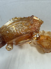 गैलरी व्यूवर में इमेज लोड करें, Antique Fenton Marigold Carnival Glass Panther Footed Berry Bowls Set of 3
