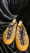 Load image into Gallery viewer, Gucci Maxi GG Low Top Caramel Canvas Sneakers 703031 Men's Size 8.5 Spain
