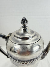 Charger l'image dans la galerie, Antique Silverplated Footed Teapot Victorian Style Hinged Lid USA Post-1940
