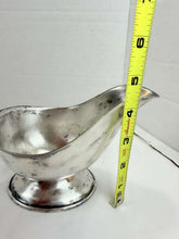 将图片加载到图库查看器，Vintage Silverplate Footed Gravy Boat American Classic Victorian Curved Handle
