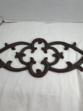 Charger l'image dans la galerie, Vintage Southern Living at Home Wrought Iron - side view

