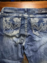 Charger l'image dans la galerie, Grace In LA Easy Fit Embroidered Bootcut Jeans Medium Wash Size 34
