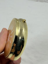 गैलरी व्यूवर में इमेज लोड करें, Vintage 1950s Retro Gold Silver Starburst Metal Compact Pill Case USA
