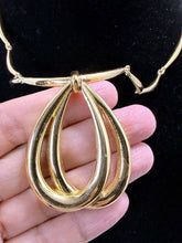 Load image into Gallery viewer, Vintage Crown Trifari Gold-Toned Triple Teardrop Pendant Necklace Signed
