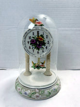 गैलरी व्यूवर में इमेज लोड करें, Avon Exclusive 2002 Weighted Tabletop Hummingbird Anniversary Clock
