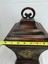 गैलरी व्यूवर में इमेज लोड करें, Vintage Tuscan Fleur-de-Lis Metal Lidded Jar Canister Urn Box Brown
