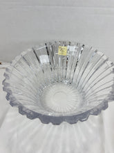 गैलरी व्यूवर में इमेज लोड करें, Studio Nova "Balmore" Vintage Ribbed Lead Crystal Hostess Serving Bowl
