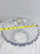 गैलरी व्यूवर में इमेज लोड करें, Studio Nova "Balmore" Vintage Ribbed Lead Crystal Hostess Serving Bowl
