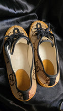 Load image into Gallery viewer, Gucci Maxi GG Low Top Caramel Canvas Sneakers 703031 Men's Size 8.5 Spain
