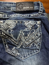 Charger l'image dans la galerie, Grace In LA Easy Fit Embroidered Bootcut Jeans Medium Wash Size 34
