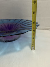 将图片加载到图库查看器，2002 Signed Seasholtz Studio Art Glass Amethyst Blue Ruffled Pedestal Bowl
