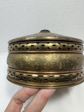 将图片加载到图库查看器，Vintage Hammered Brass Copper Band Blue Jewel Round Trinket Box India Handmade
