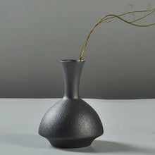 Load image into Gallery viewer, Black Glaze Vase
