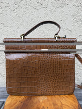 Cargar imagen en el visor de la galería, Assots London Genuine Leather Croc Embossed Satchel Handbag Tan Brown Crossbody
