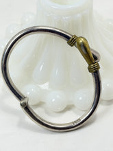 Charger l'image dans la galerie, Vintage Taxco Mexico 925 Sterling Silver &amp; Gold Tone Hook Bangle Bracelet
