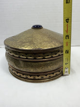 将图片加载到图库查看器，Vintage Hammered Brass Copper Band Blue Jewel Round Trinket Box India Handmade
