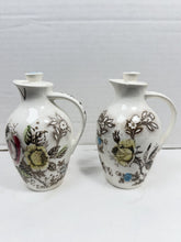 将图片加载到图库查看器，Vintage Nasco Japan Rosevine Ceramic Oil Vinegar Cruet Set Floral Pottery
