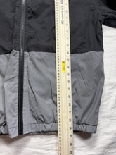 Load image into Gallery viewer, BoxLunch Exclusive Star Wars Darth Vader Windbreaker Jacket Men's Size Medium
