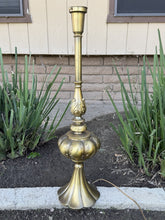 Load image into Gallery viewer, Vintage 1950s Rembrandt Masterpiece Brass Globe Table Lamp Hollywood Regency
