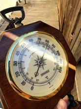 Charger l'image dans la galerie, Vintage Springfield Wood Weather Station Barometer Thermometer Hygrometer

