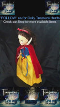 Load and play video in Gallery viewer, Snow White Storybook Doll | Vintage 1980s Effanbee Disney 11" Vinyl Collector Princess Doll

