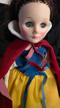 Load image into Gallery viewer, Snow White Storybook Doll | Vintage 1980s Effanbee Disney 11" Vinyl Collector Princess Doll
