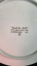 将图片加载到图库查看器，Vintage Fitz &amp; Floyd “Deck the Halls” Christmas Plates (2) – 1983 Japan – Gold Trim – Victorian Couple &amp; Puppy Holiday Scene
