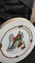 将图片加载到图库查看器，Vintage Fitz &amp; Floyd “Deck the Halls” Lampost and Wreath Porcelain Salad / Dessert Plates – Set of 2 – 1983 Japanese Craftsmanship
