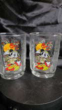 将图片加载到图库查看器，Disney 2000 Millennium Celebration – Animal Kingdom Safari Collector Glass Pair – Mickey Mouse Jungle Expedition Barware
