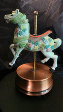将图片加载到图库查看器，Aldon Fine Porcelain Carousel Horse Music Box – 1985 Floral Pastel Collectible
