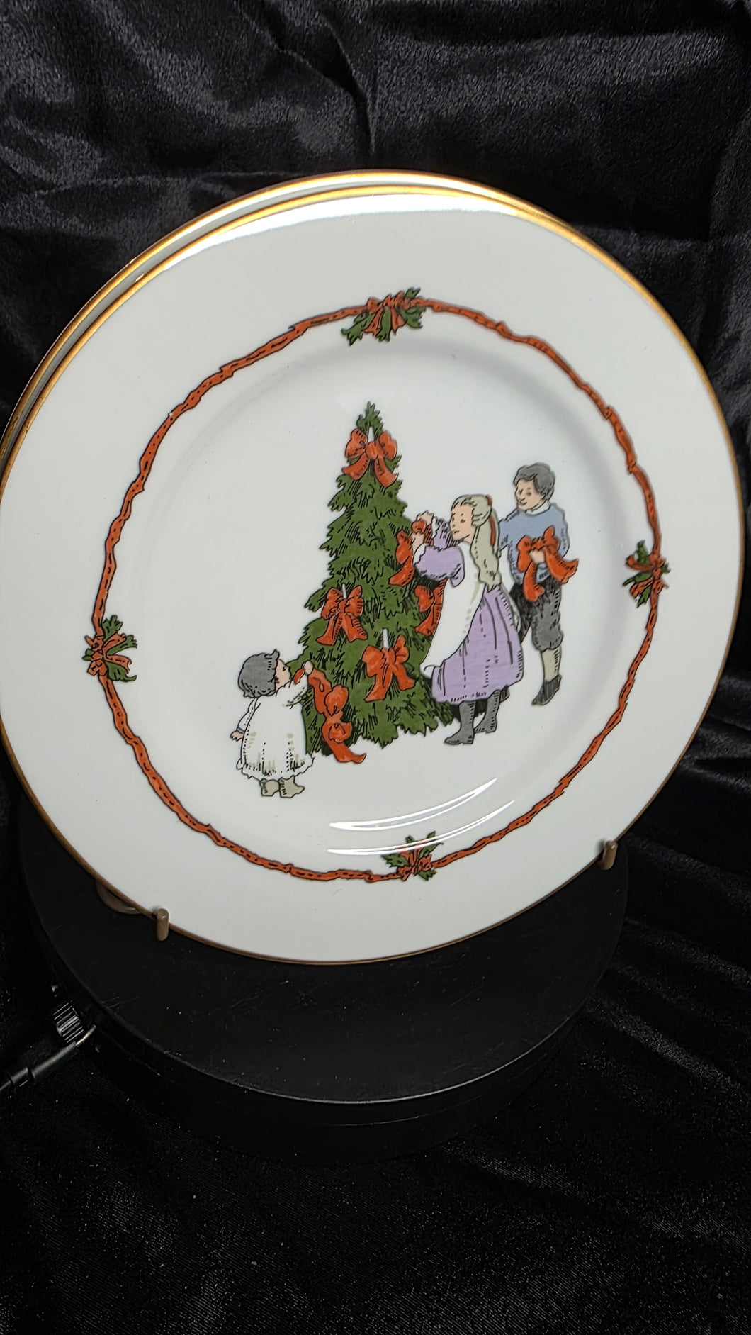 Fitz & Floyd “Deck the Halls” – Set of 2 Christmas Tree Trimming Salad Plates (c. 1982, Japan, Gold Rim)